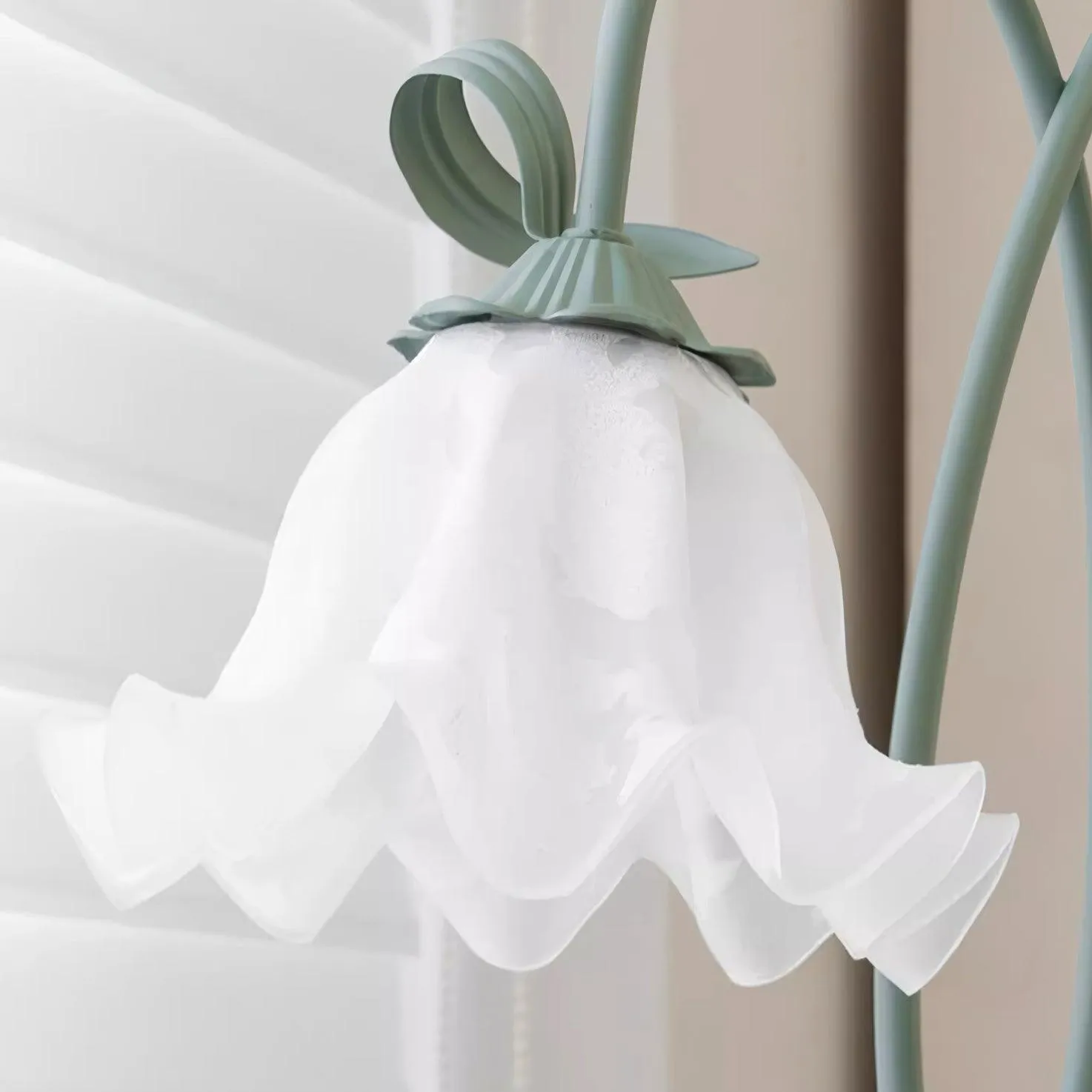 Calla Flowers Floor Lamp