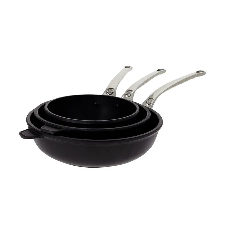 de Buyer Choc Extreme Non-Stick Cast Aluminium Sauteuse Pan, 11-in.