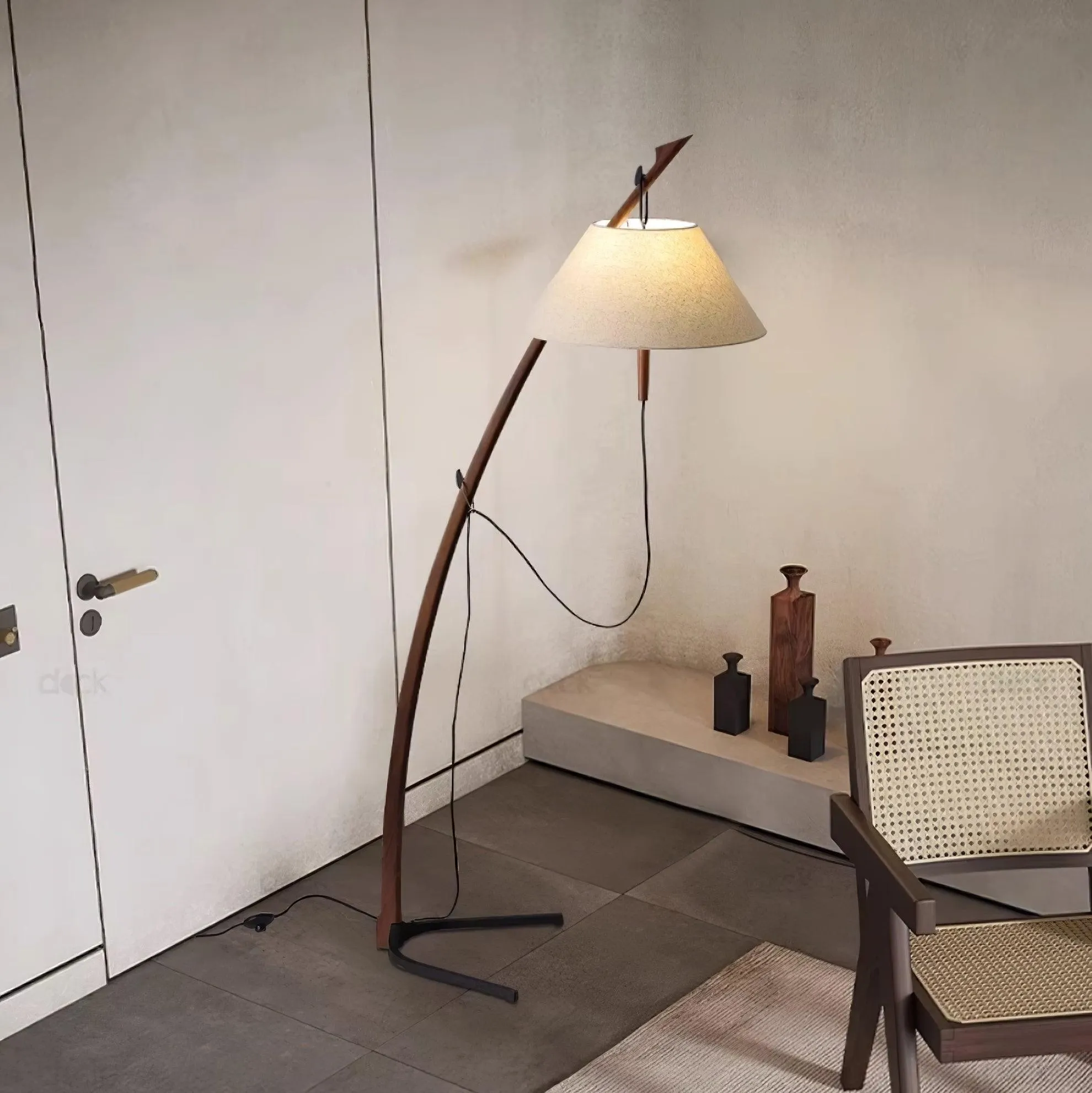 Dornstab Floor Lamp