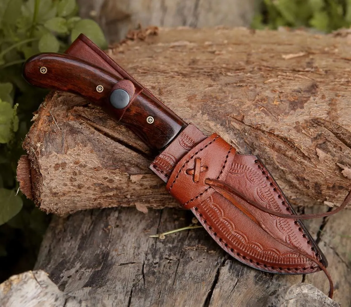 Huntsman Damascus Kukri Knife with Exotic Rose Wood Handle