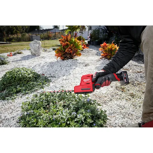 Milwaukee M12 FUEL™ 8” Hedge Trimmer (8")