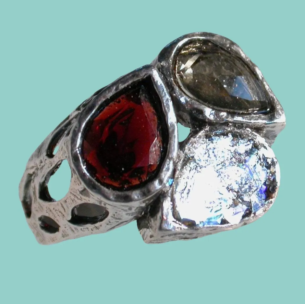 Roman glass silver ring / Sterling Silver Texture Band Ring / set with Roman Glass and faceted garnet and smokey Quartz